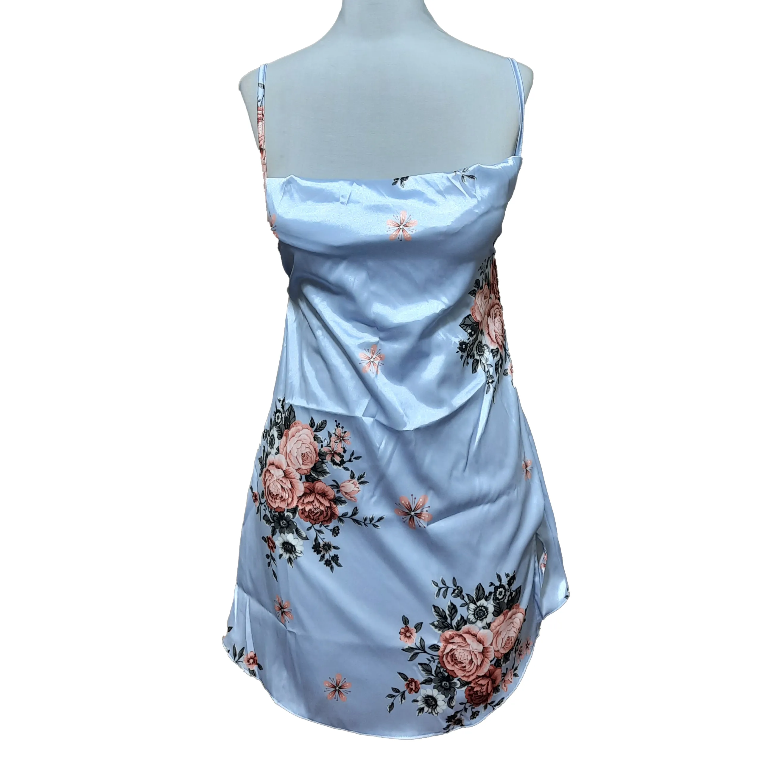 لباس خواب ساتن کنار باز یقه دراپه Queen کد Q2028 - تصویر 3